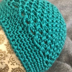 Green  beanie * Medium